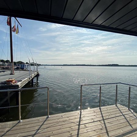 Hausboot Fjord Nordstern Mit Dachterrasse In Schleswig Hotel Luaran gambar